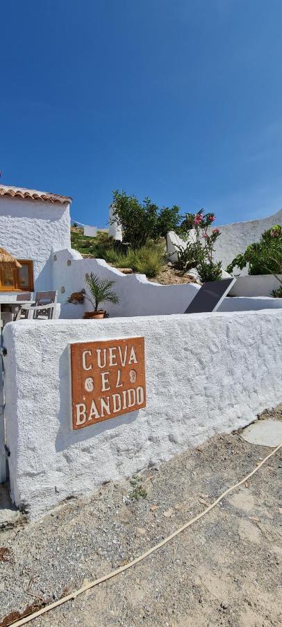 Cuevas Los Coloraos - El Bandido Villanueva de las Torres Dış mekan fotoğraf